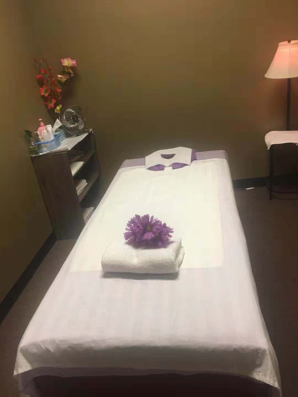 VIP Massage | 1490 Valley Ridge Blvd #108, Lewisville, TX 75077, USA | Phone: (214) 222-8422