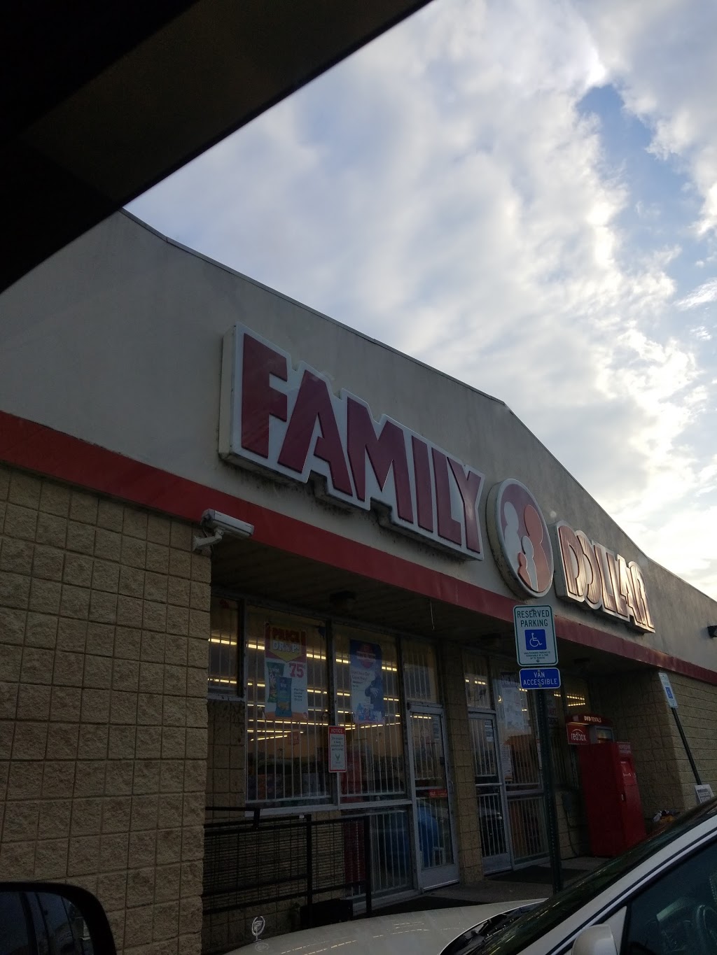 Family Dollar | 2113 E Broadway Ave St, West Memphis, AR 72301, USA | Phone: (870) 394-7142