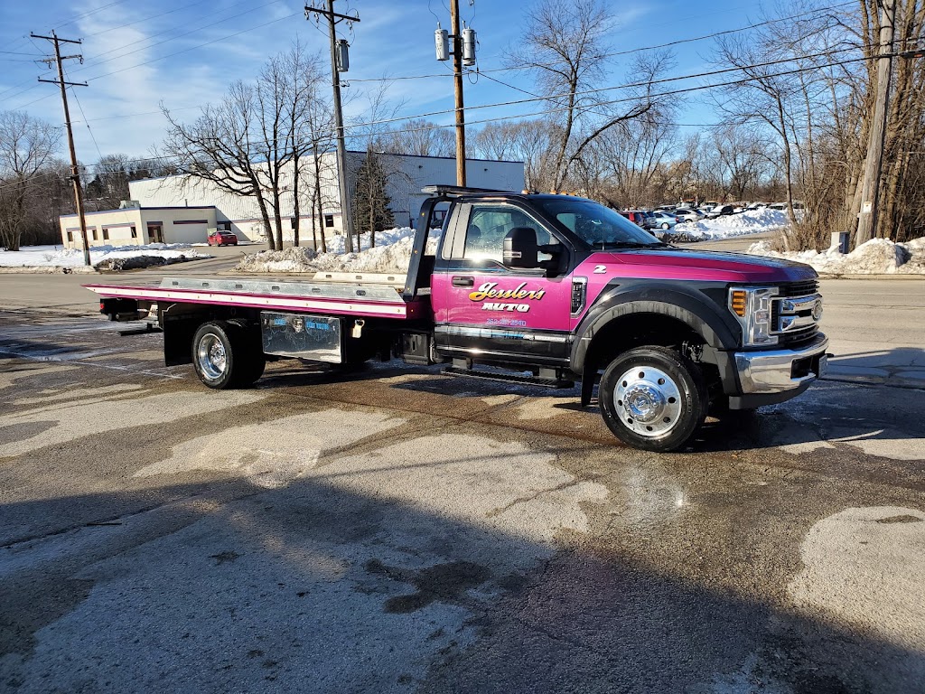 Gesslers Towing | 21289 Good Hope Rd, Lannon, WI 53046, USA | Phone: (262) 251-2540