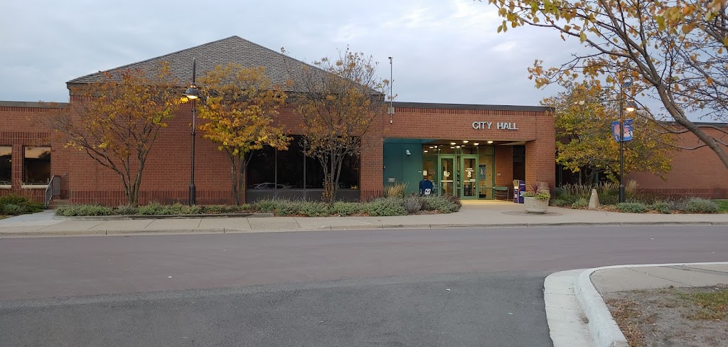 Shoreview Minnesota City Hall | 4600 Victoria St N, Shoreview, MN 55126, USA | Phone: (651) 490-4600