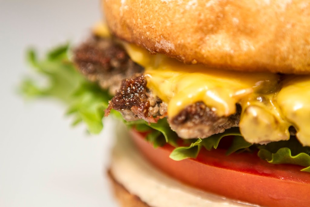 Burger Lounge | 8553 Irvine Center Dr, Irvine, CA 92618, USA | Phone: (949) 450-0440