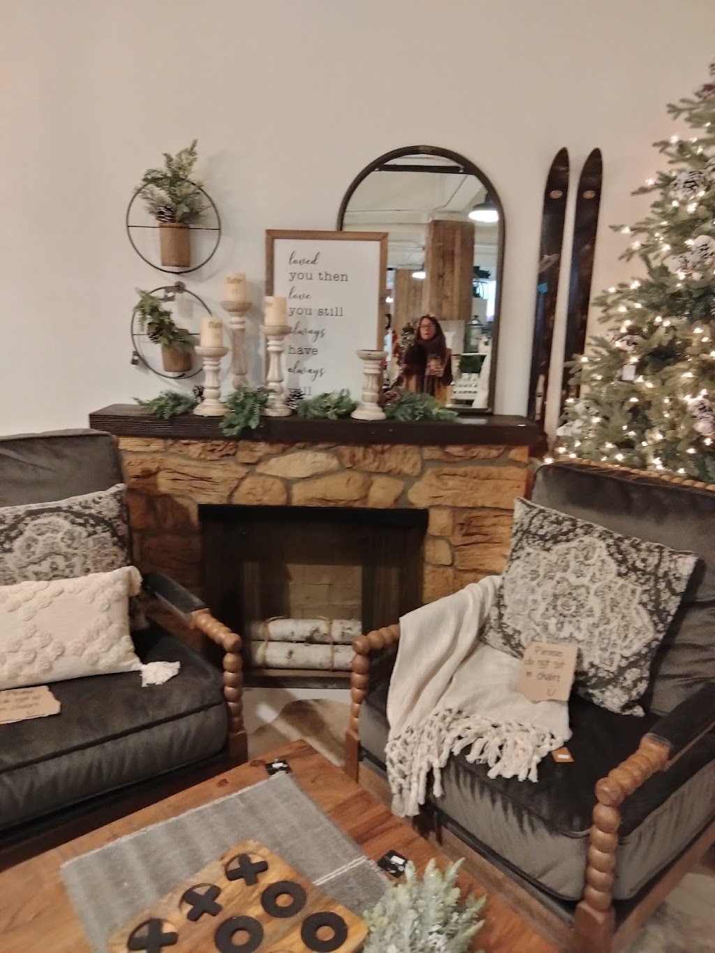 Tattered Tulip | 908 Niagara Falls Blvd, North Tonawanda, NY 14120, USA | Phone: (716) 438-5257