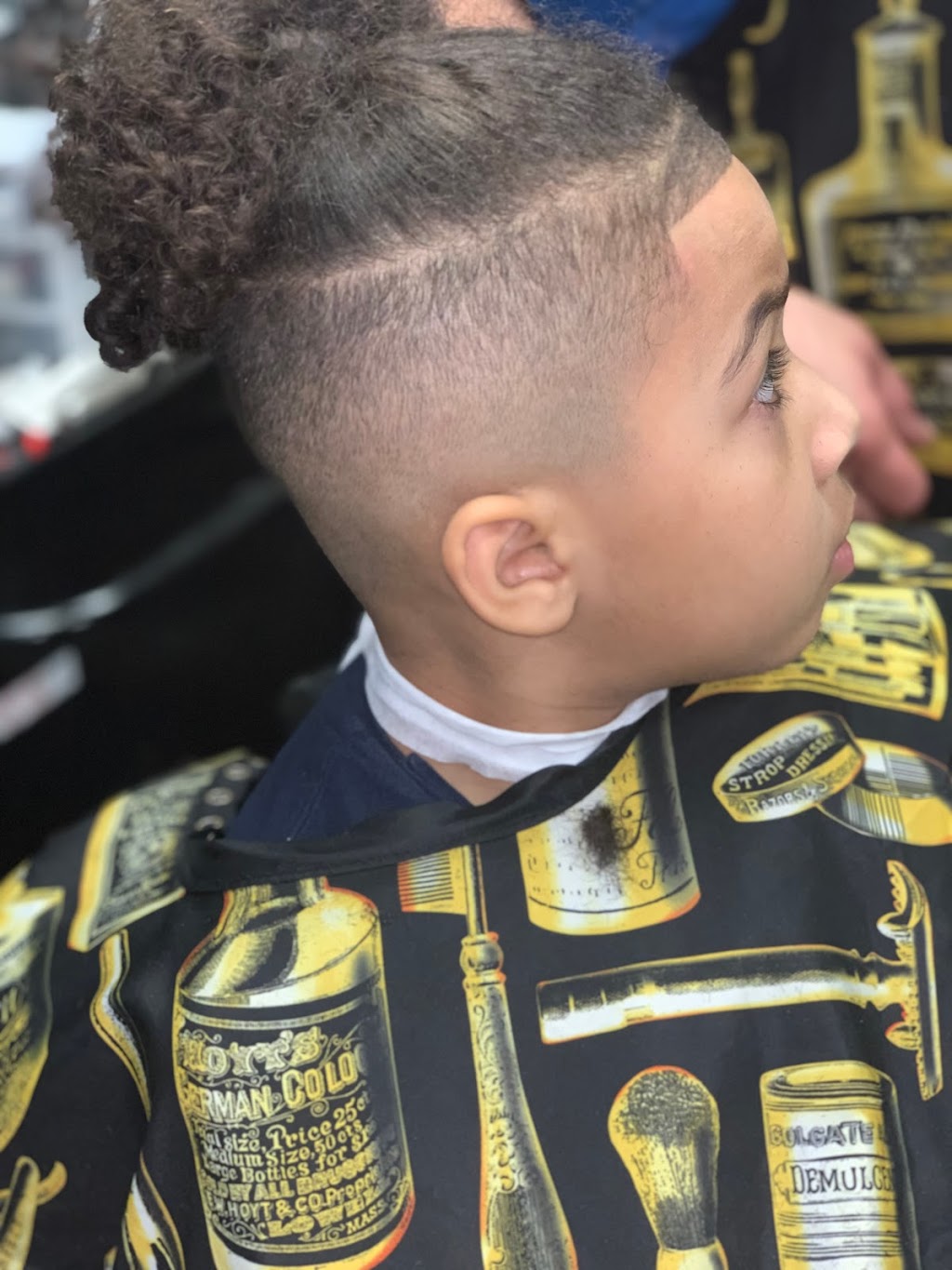 Barbers United Barbershop | 5310 Merchandise Dr, Fort Wayne, IN 46825, USA | Phone: (260) 387-9545