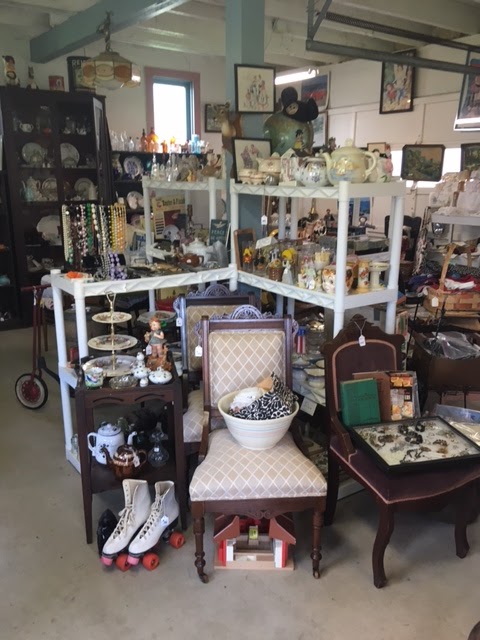 Antiques Preferred of Evans City | 139 Harrison St, Evans City, PA 16033, USA | Phone: (724) 538-5300