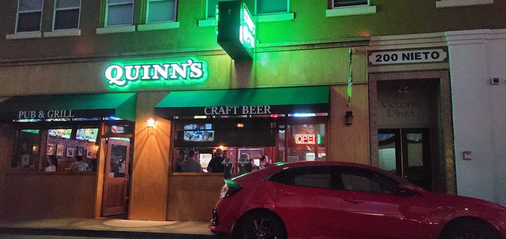 Quinns Pub & Grill | 200 Nieto Ave Suite A, Long Beach, CA 90803, USA | Phone: (562) 434-2606