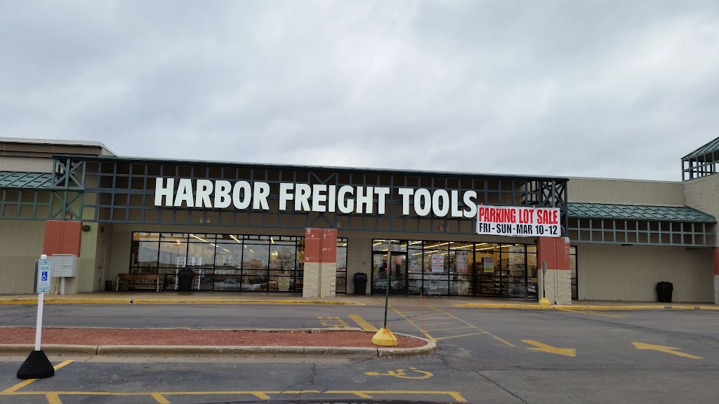 Harbor Freight Tools | 2380 S Green Bay Rd, Racine, WI 53406, USA | Phone: (262) 554-5106