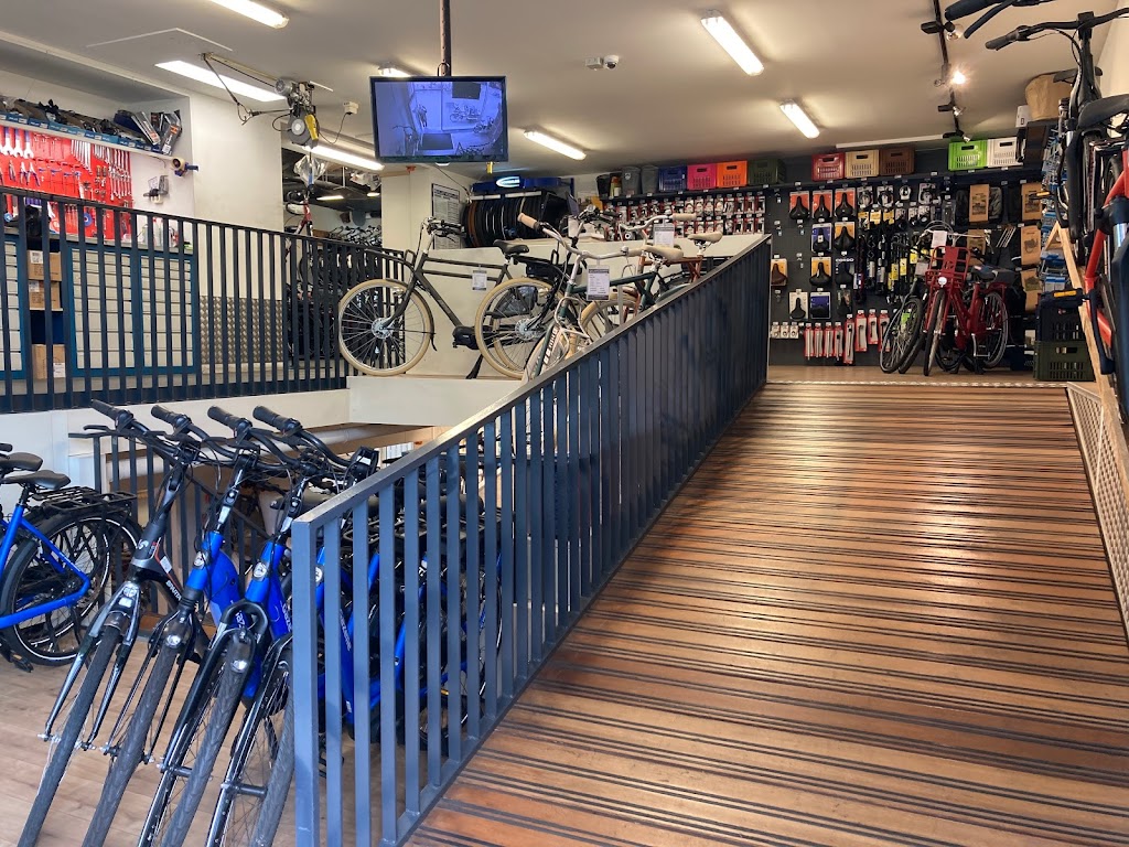 Black Bikes Zuidas | Bike Rental Amsterdam | Gustav Mahlerplein 118, 1082 MA Amsterdam, Netherlands | Phone: 085 273 7454