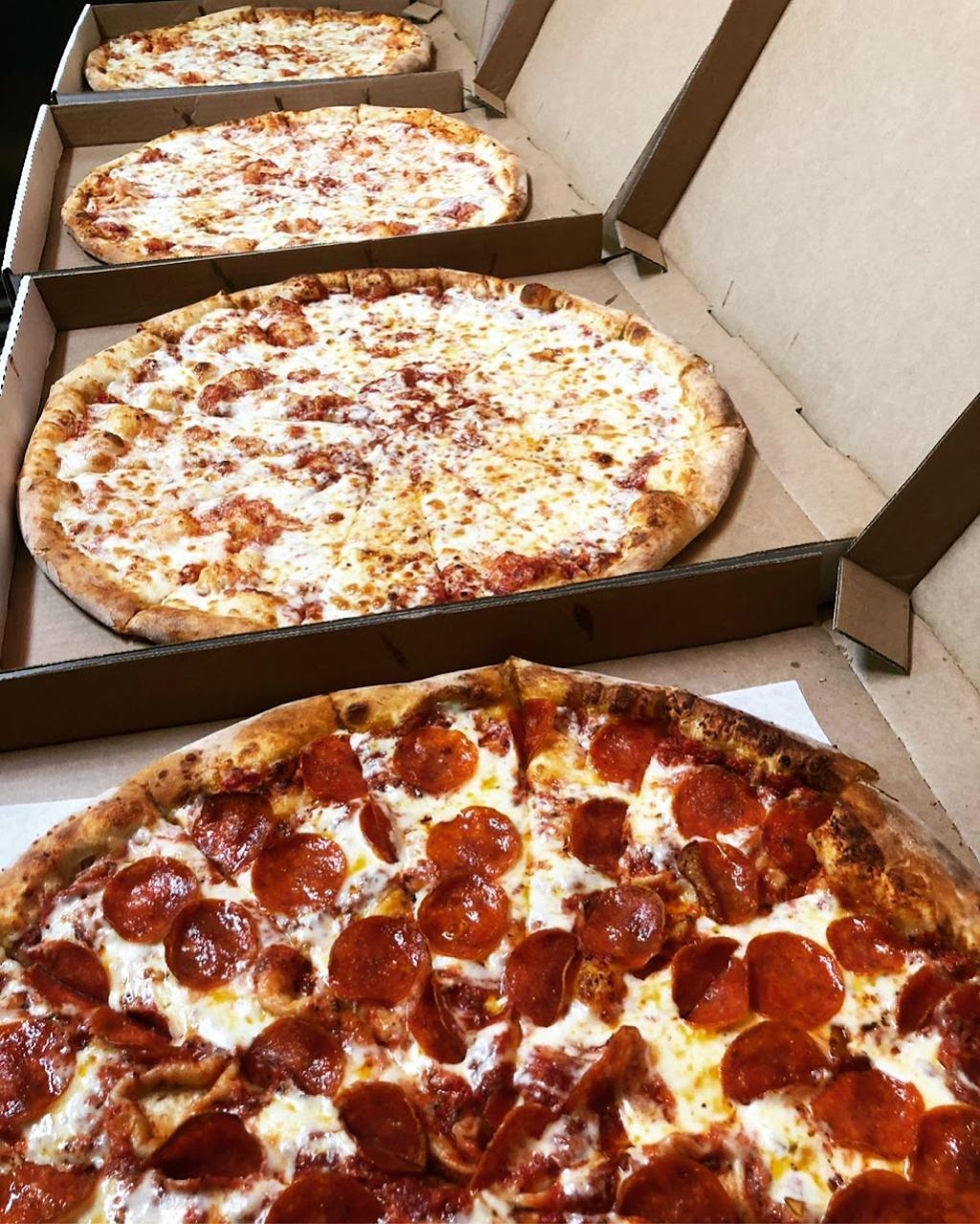 Guidos Pizza & Pasta | 8650 Lindley Ave, Northridge, CA 91325, USA | Phone: (818) 701-0366