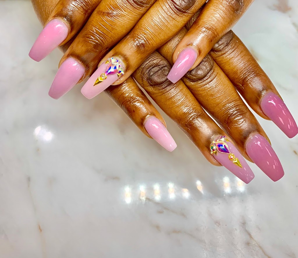 Trendy Nails & Spa | 8661 Colesville Rd, Silver Spring, MD 20910, USA | Phone: (240) 641-8625