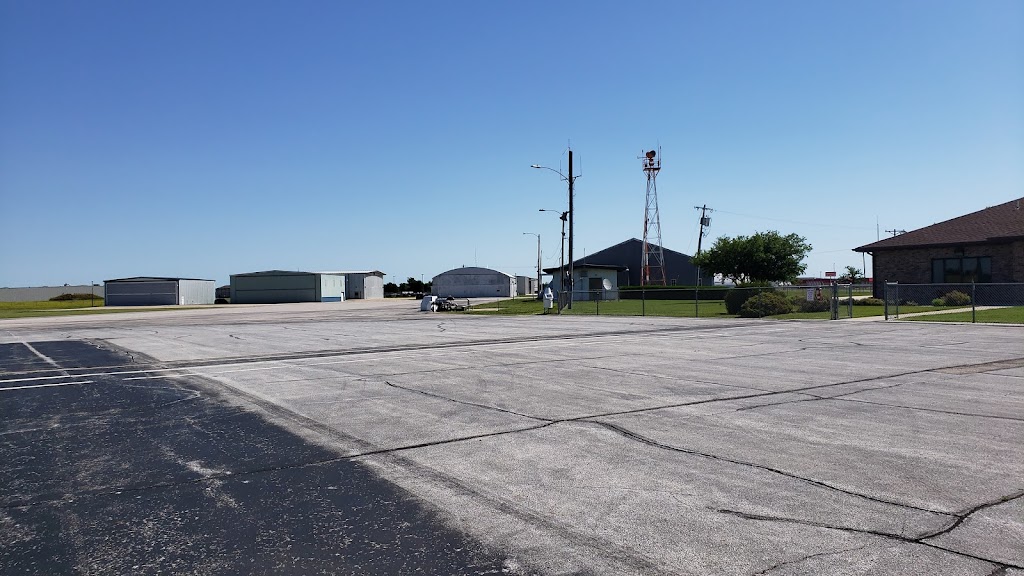 Beatrice Airport | 3301 N 6th St, Beatrice, NE 68310, USA | Phone: (402) 223-5349