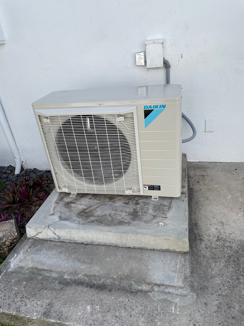 Red Carpet Air Conditioning and Heating Services | 1511 E Fowler Ave ste b, Tampa, FL 33612, USA | Phone: (813) 333-5330