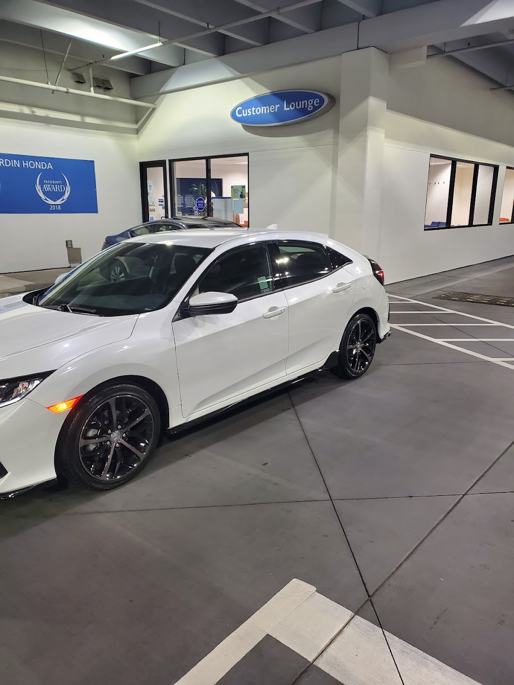 Hardin Honda Service Department | 1381 S Auto Center Dr, Anaheim, CA 92806, USA | Phone: (714) 533-6200