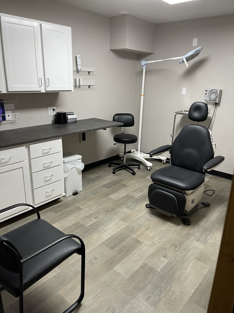 Bravia Dermatology Defiance | 1490 Pinehurst Dr, Defiance, OH 43512, USA | Phone: (419) 948-3376