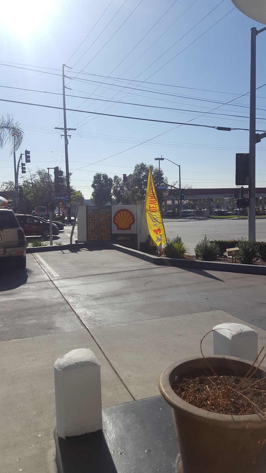 Shell | 1195 W Foothill Blvd, Azusa, CA 91702, USA | Phone: (626) 812-9020