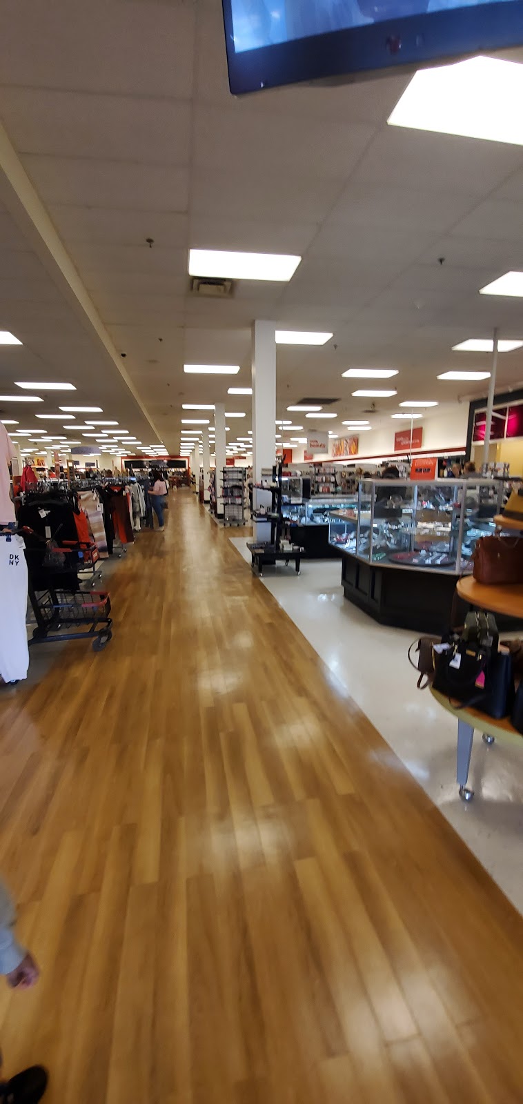 T.J. Maxx | 350 Lincoln Plaza, Langhorne, PA 19047, USA | Phone: (215) 752-1970