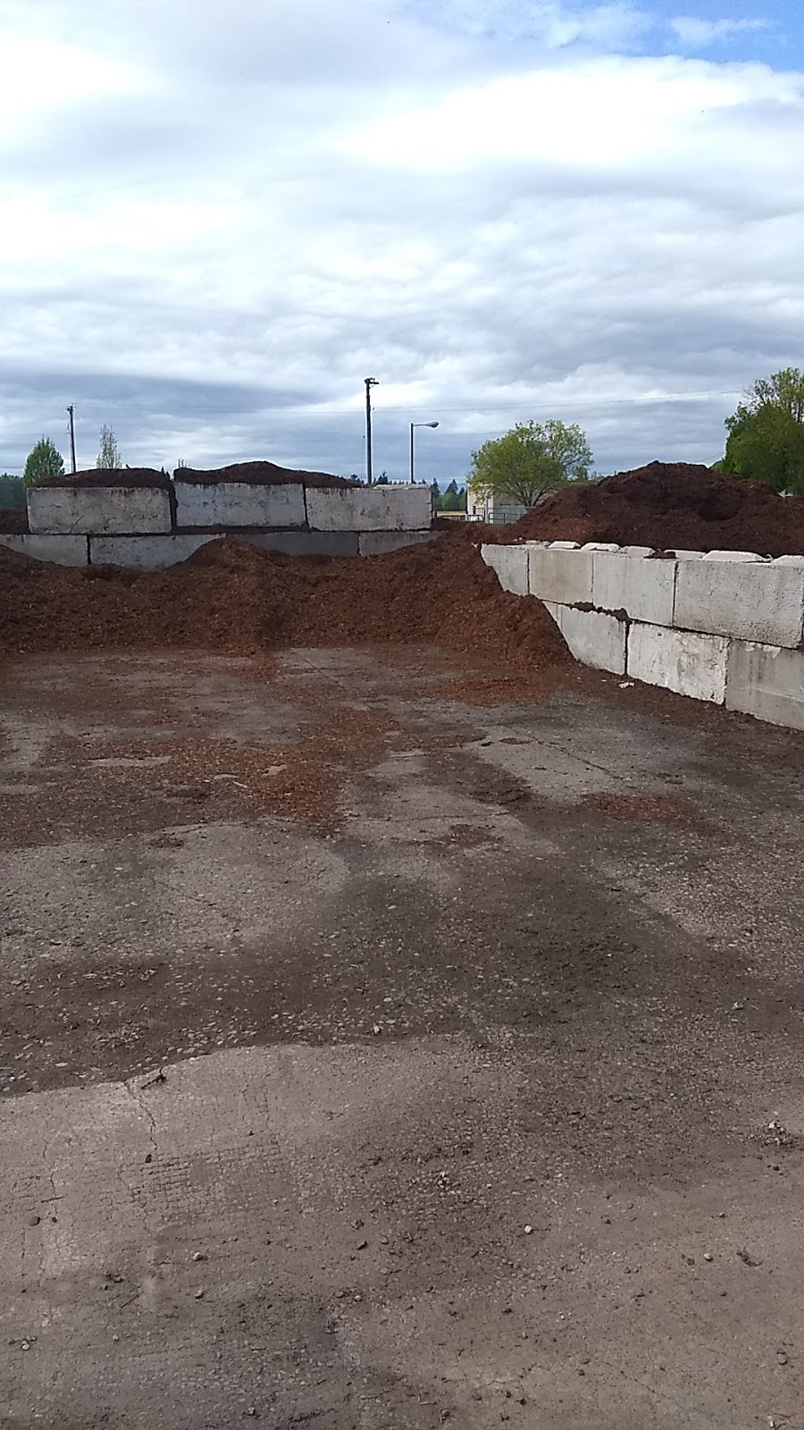 S&H landscape and recycling | 14425 SE Wallace Rd, Dayton, OR 97114, USA | Phone: (971) 201-2887