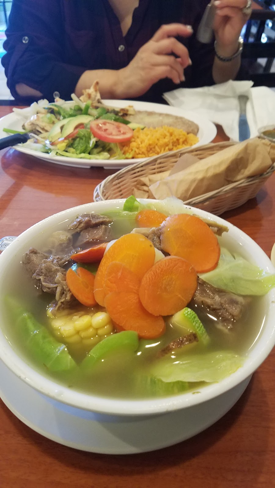 El Pueblo Restaurant | 128 E Covina Blvd, Covina, CA 91722, USA | Phone: (626) 430-9096