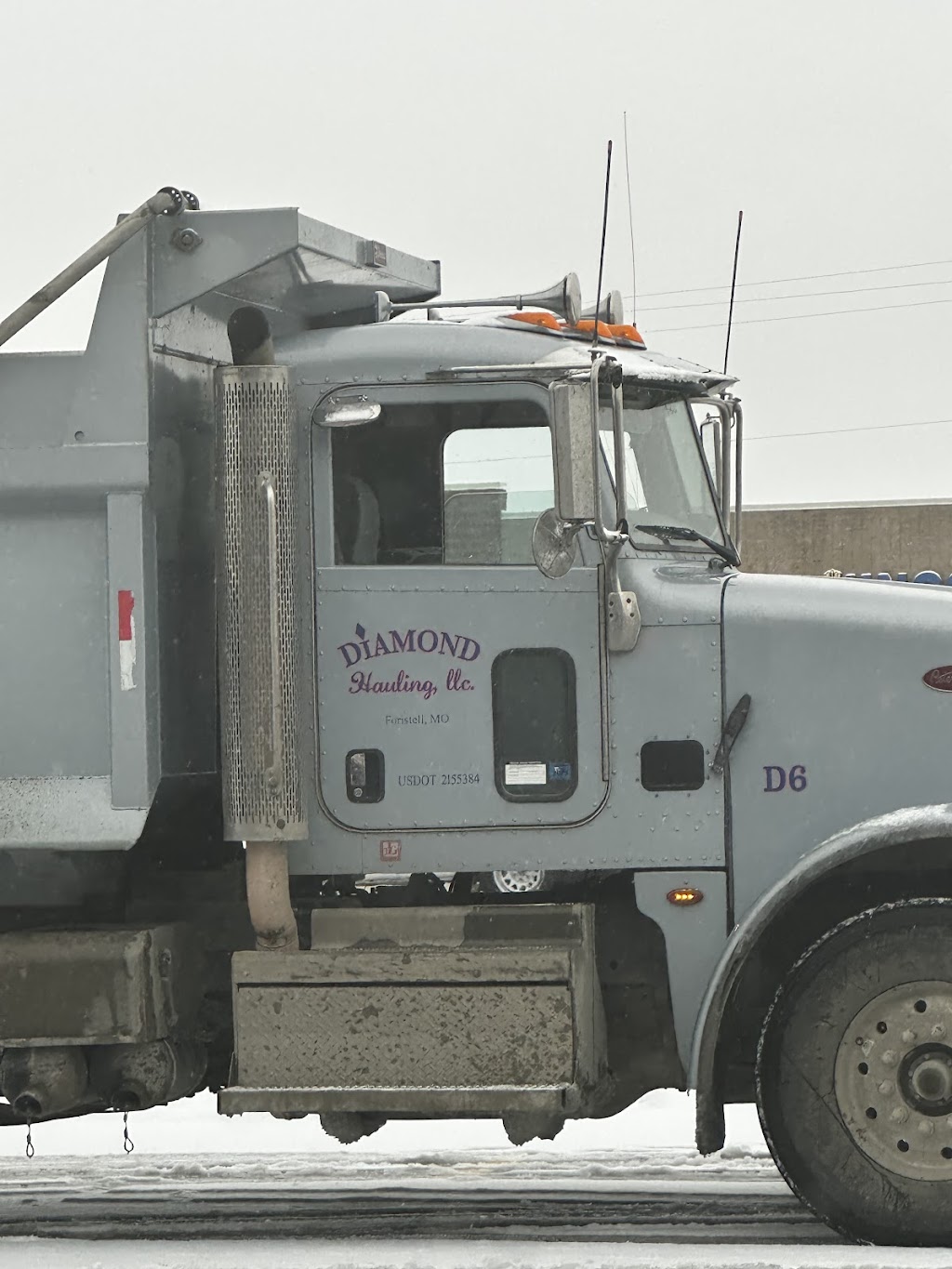 Diamond Hauling LLC / Joerling Bros. Trucking, Inc. | 807 Hwy T, Foristell, MO 63348, USA | Phone: (636) 828-4635