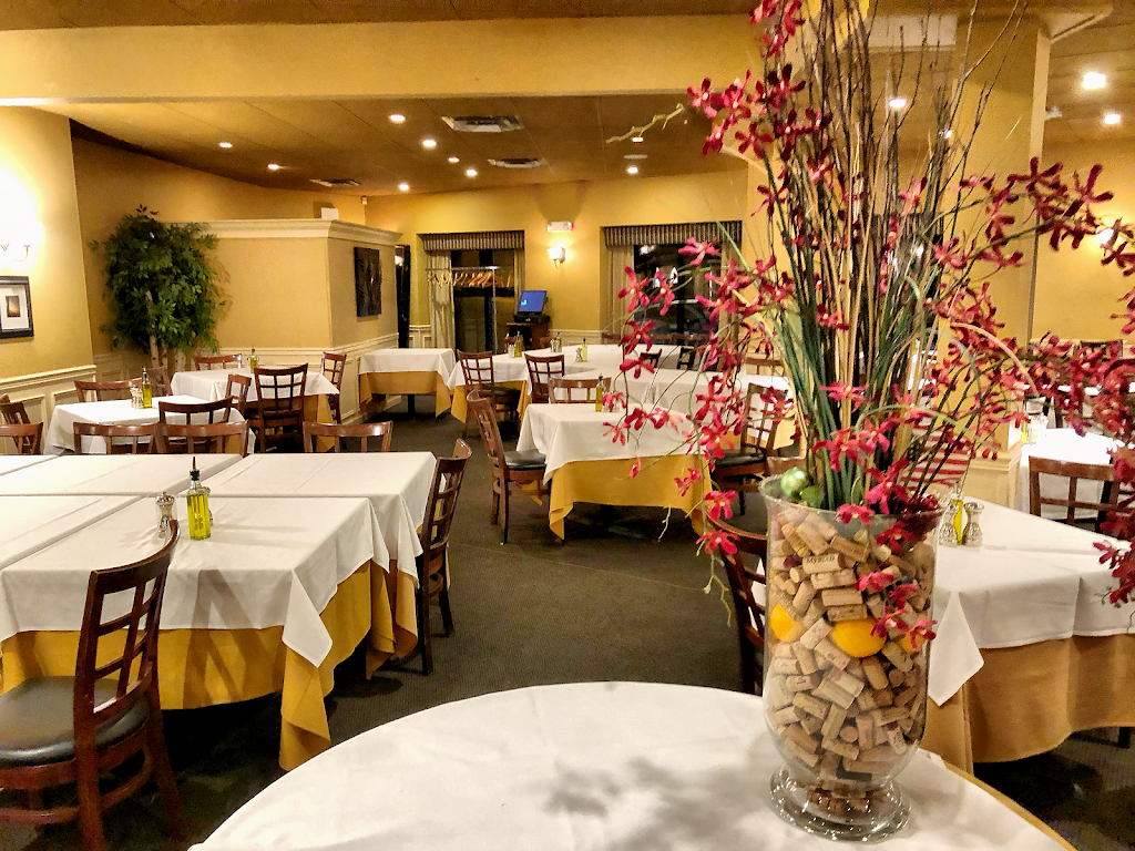 Alfies Ristorante Italiano | 101 Town Center Dr, Warren, NJ 07059 | Phone: (908) 412-1555