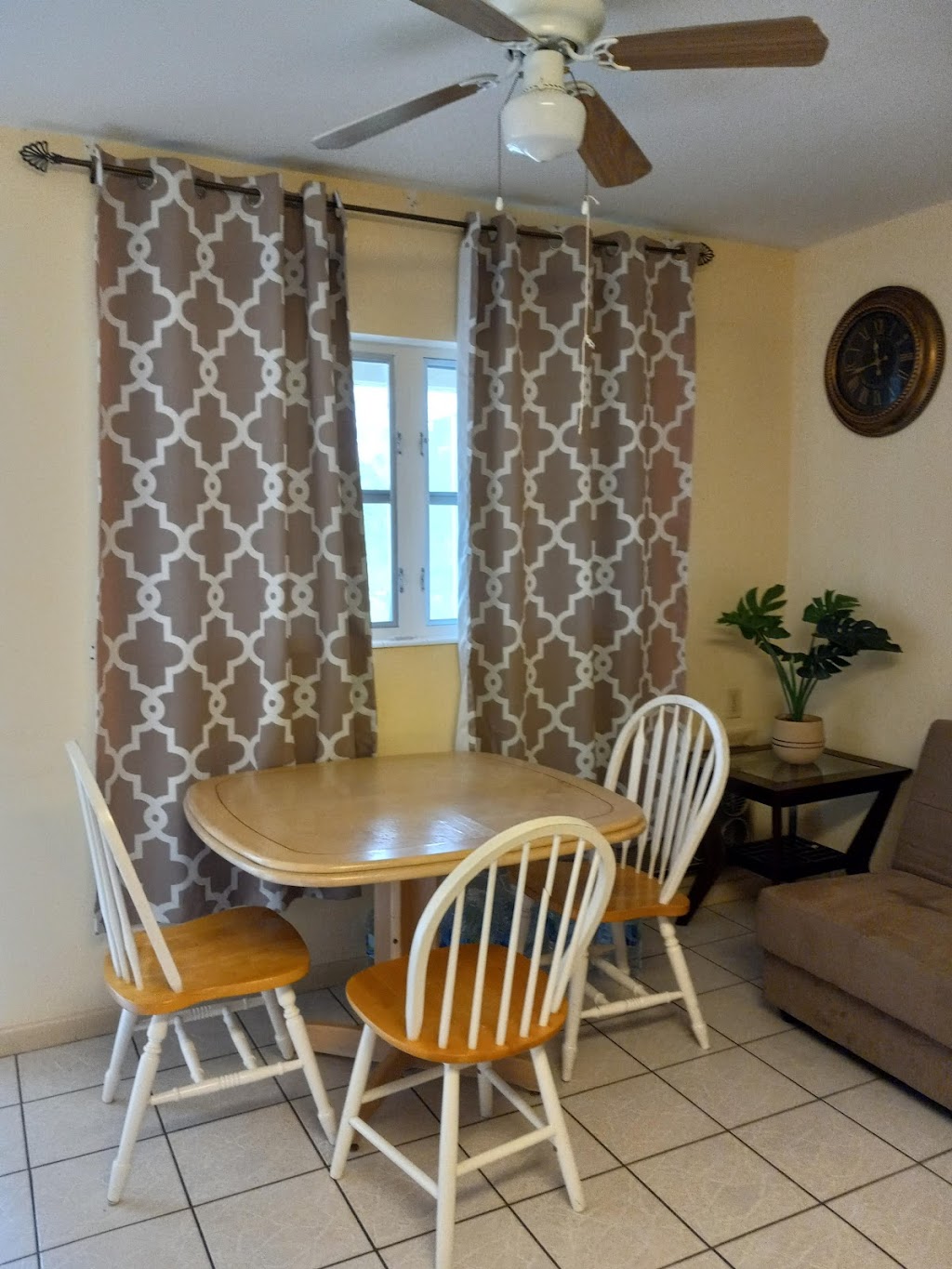 Sunny Apartments (vacation rentals) | 412 Torrego St, North Port, FL 34287, USA | Phone: (941) 267-9550