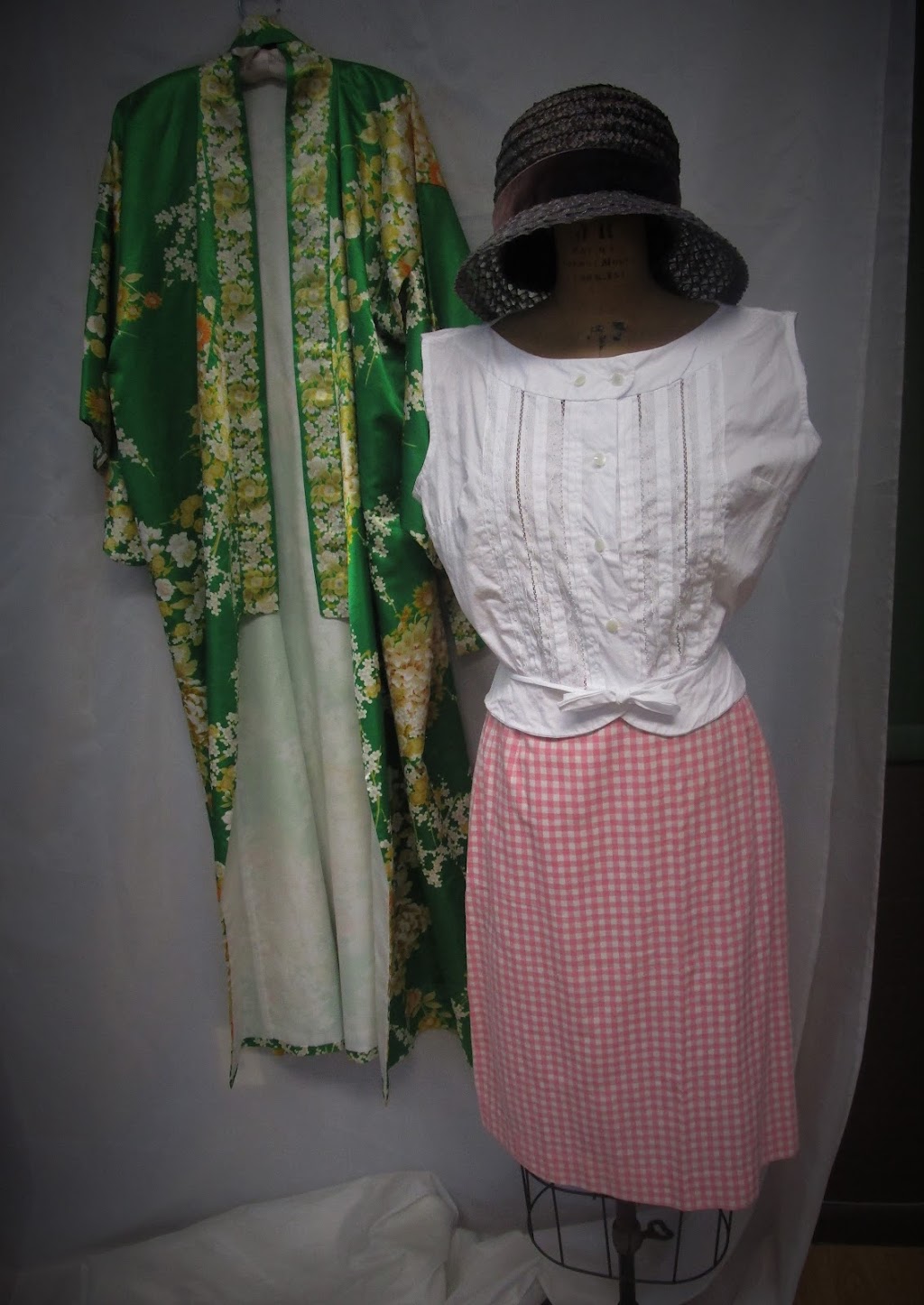 Otra Vez Vintage Clothing | 184 E Main St, Fredonia, NY 14063, USA | Phone: (716) 785-7883