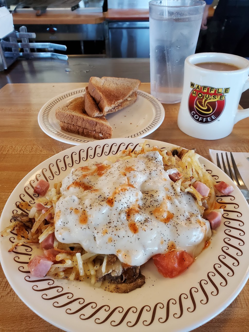 Waffle House | 1001 New Moody Ln, La Grange, KY 40031, USA | Phone: (502) 222-8159