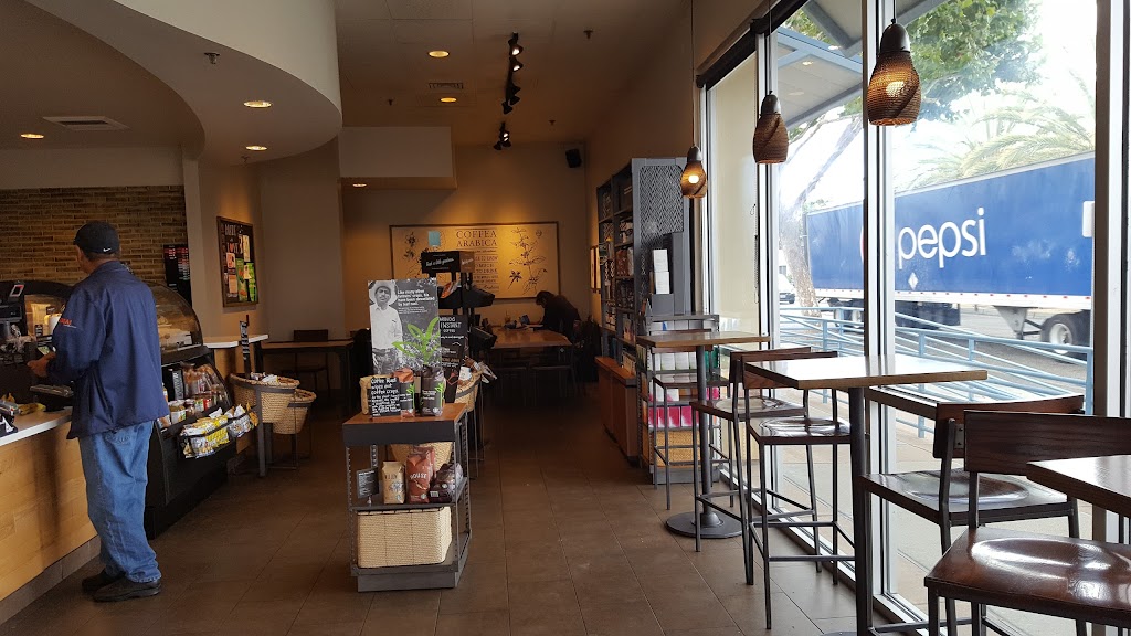 Starbucks | Palma Plaza, 13808 E 14th St, San Leandro, CA 94578, USA | Phone: (510) 667-0895