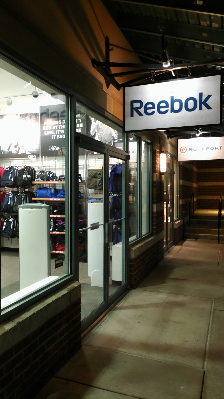 Reebok | 1911 Leesburg Grove City Rd Suite 1265, Grove City, PA 16127, USA | Phone: (724) 215-9666