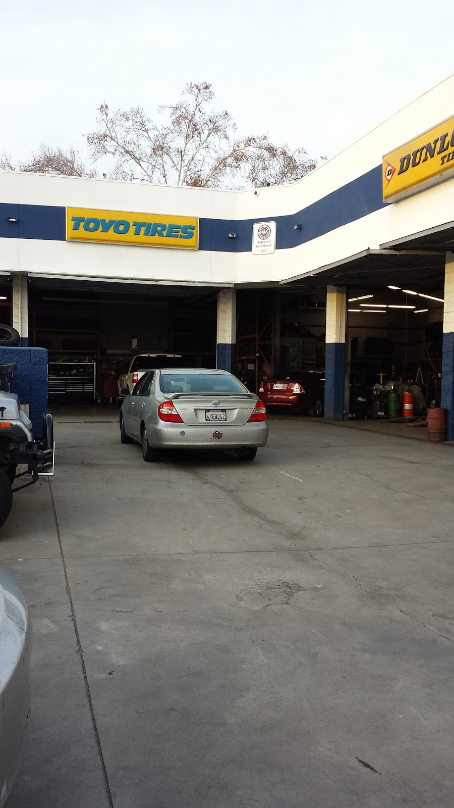 Fox Tire & Auto | 19321 Roscoe Blvd, Northridge, CA 91324, USA | Phone: (818) 886-4122