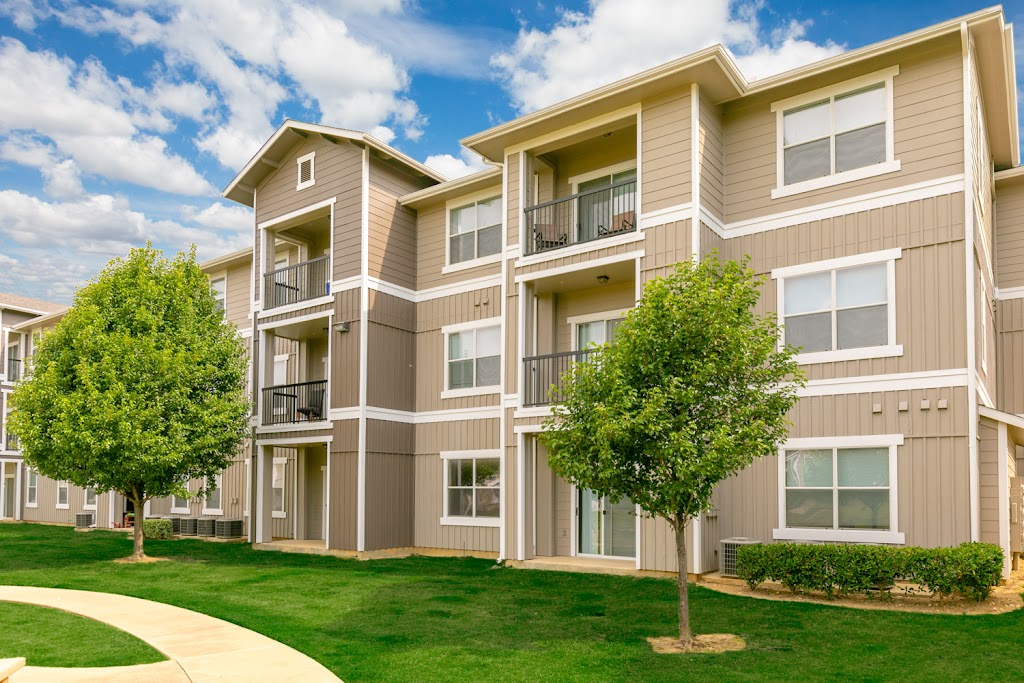 Cumberland on Granbury Apartments | 6850 Granbury Rd, Fort Worth, TX 76133, USA | Phone: (817) 968-5576