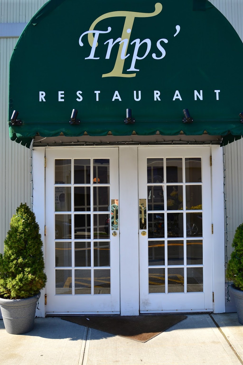Trips Restaurant | 348 Hope St, Stamford, CT 06906, USA | Phone: (203) 324-2600