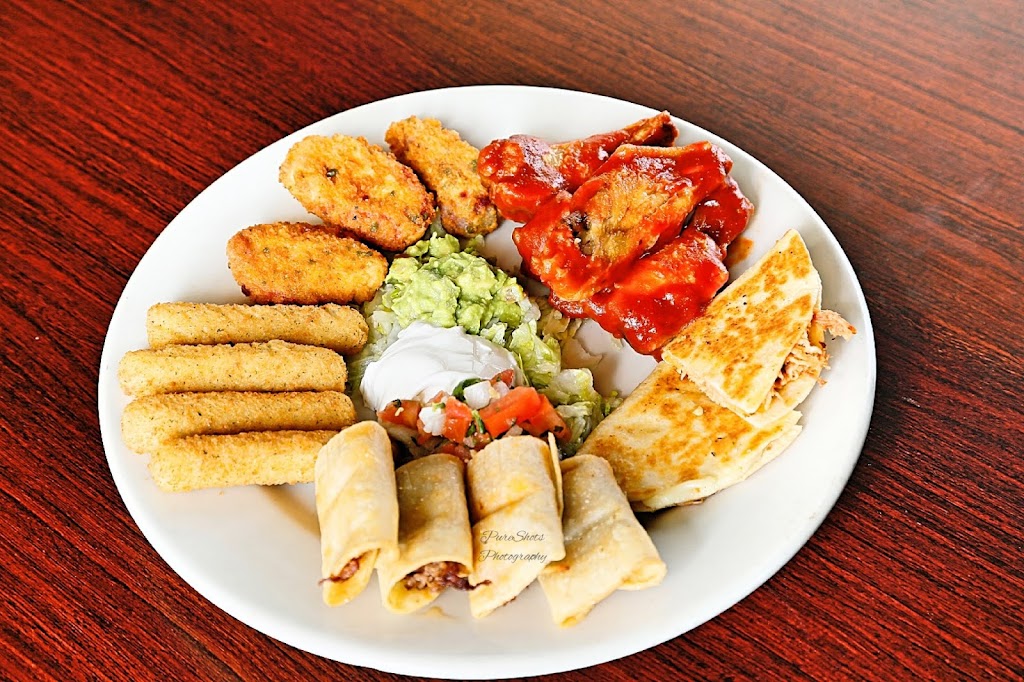 Los 3 Compadres Mexican Restaurant | 1052 Wolfrum Rd, Weldon Spring, MO 63304, USA | Phone: (636) 922-9240