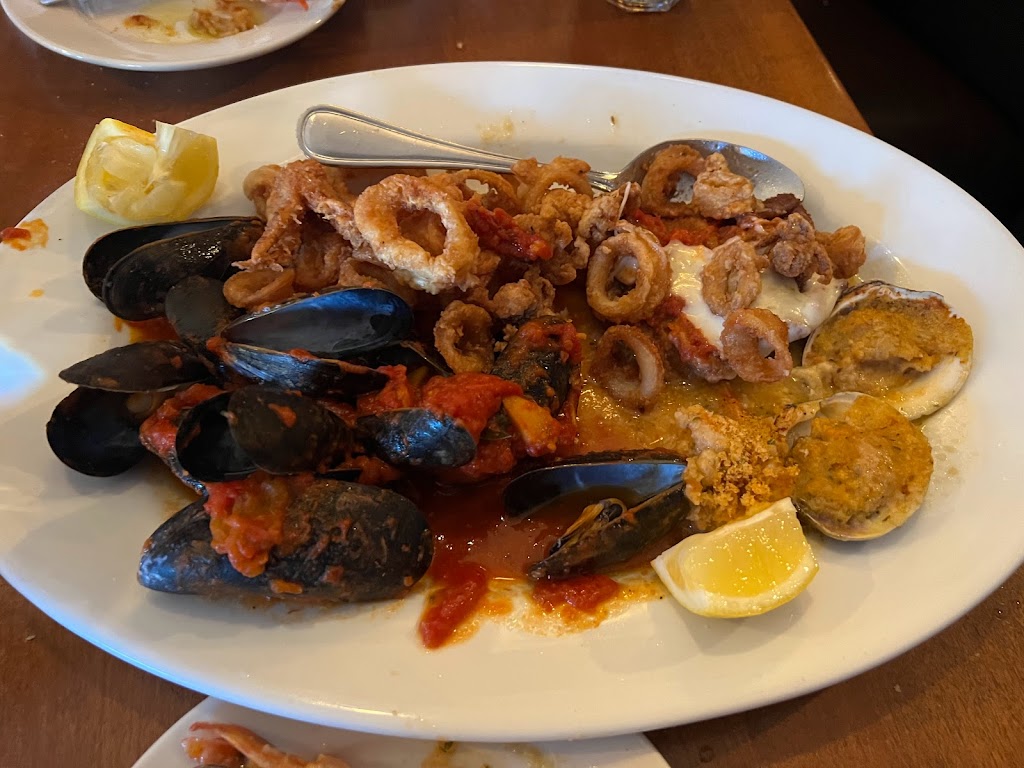 Antonios Trattoria | 2370 Belmont Ave, The Bronx, NY 10458, USA | Phone: (718) 733-6630