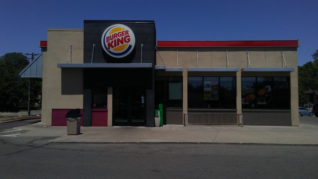 Burger King | 100 W 98th St, Bloomington, MN 55420, USA | Phone: (952) 888-0616