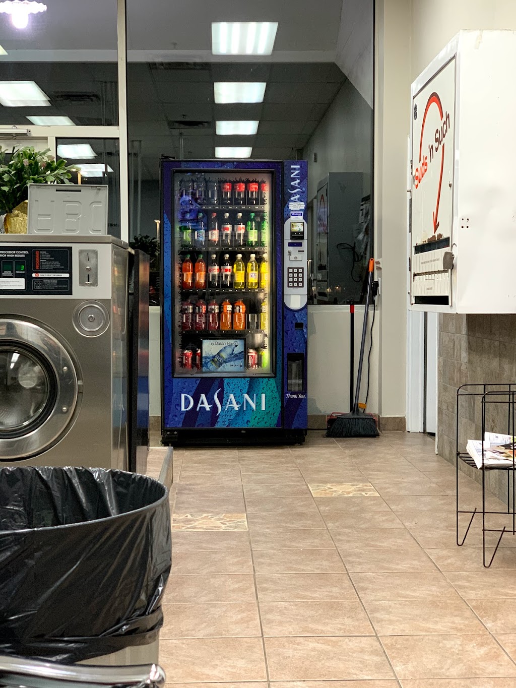 Laundromat Center | 611 W Union Ave, Bound Brook, NJ 08805, USA | Phone: (732) 302-3040