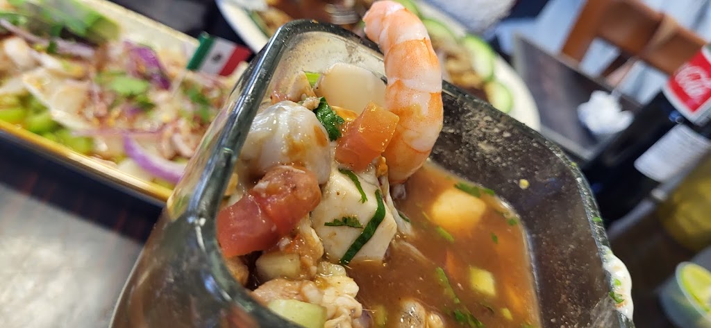 Mariscos la lomita | 3330 Losee Rd, North Las Vegas, NV 89030, USA | Phone: (702) 988-2252