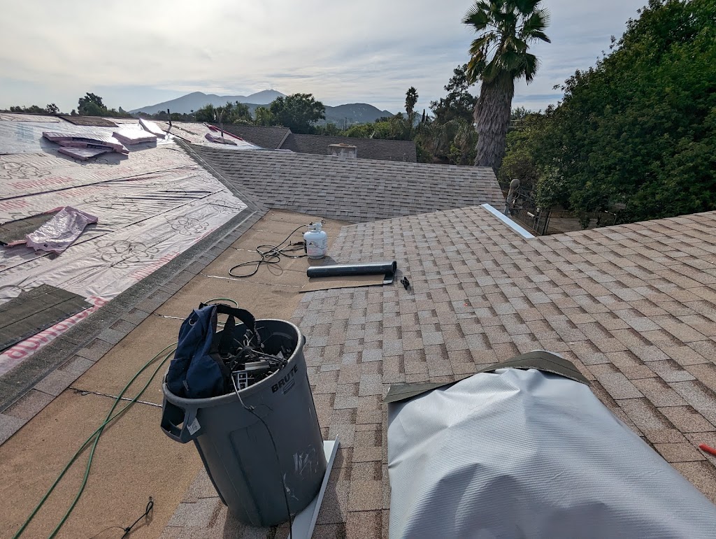 Osunas Roofing Pros | 344 W California Ave, Vista, CA 92083, USA | Phone: (760) 213-7492