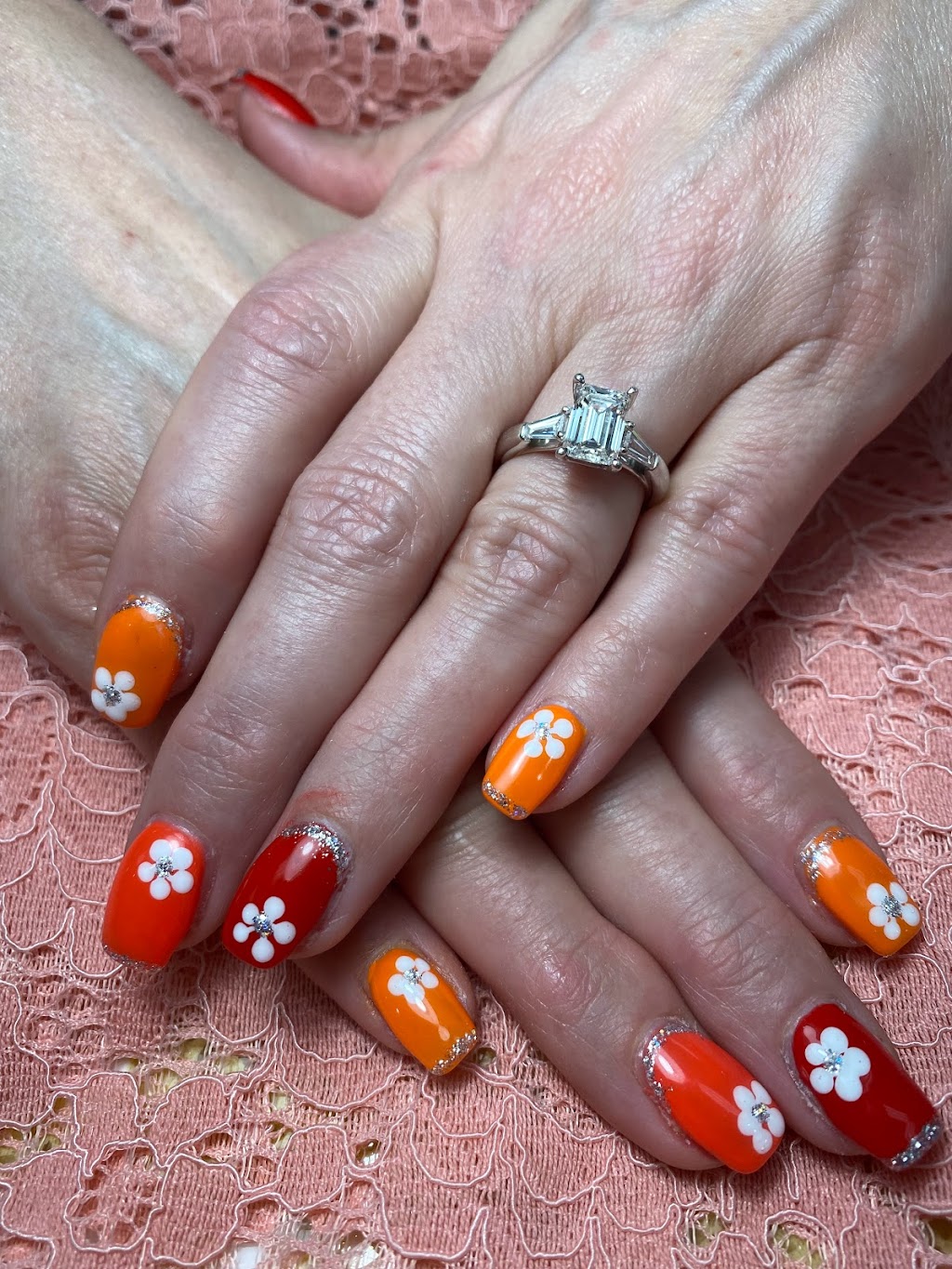 VV Nails (by Verizon and Blazing Onions) | 2809 Bickford Ave g, Snohomish, WA 98290, USA | Phone: (425) 322-5903