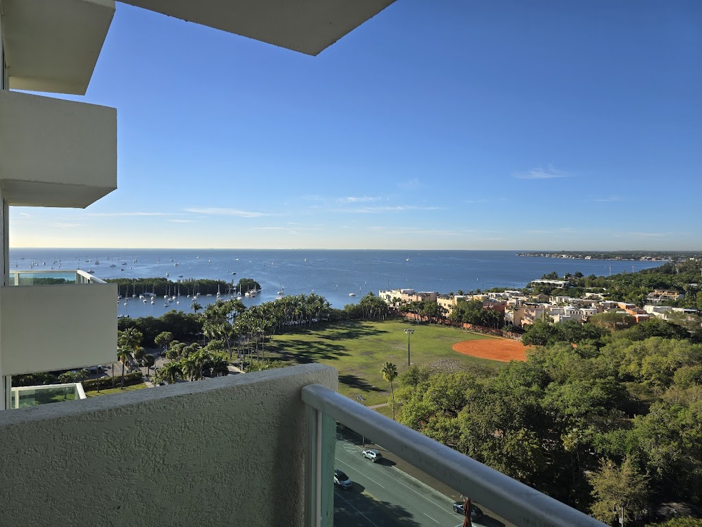 SoFLA Vacations | 5825 Sunset Dr # 309, Miami, FL 33143, USA | Phone: (786) 545-2204