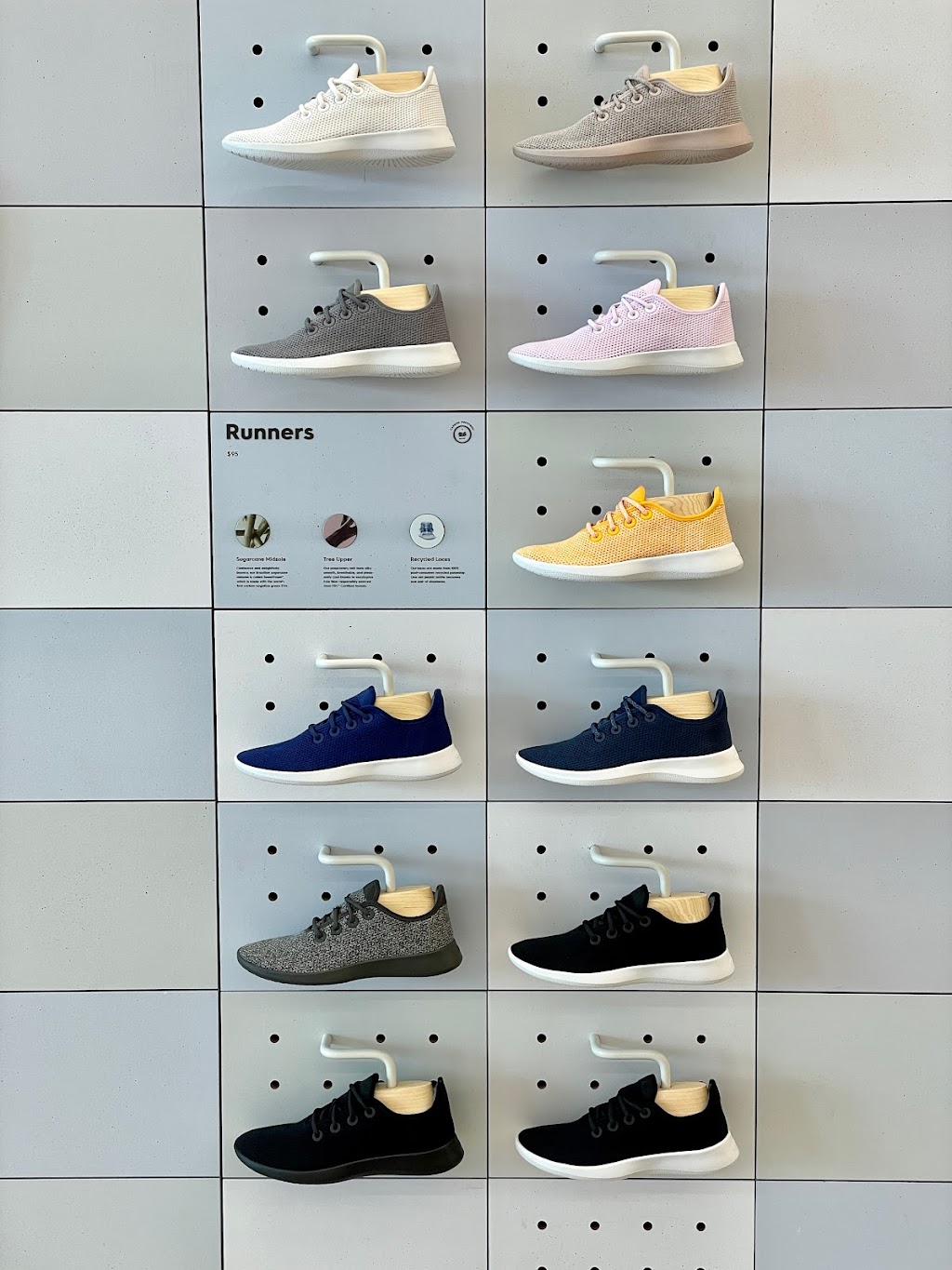 Allbirds | Stanford Shopping Centre,180 El Camino Real Suite 9A and B, Palo Alto, CA 94304, USA | Phone: (650) 460-8040