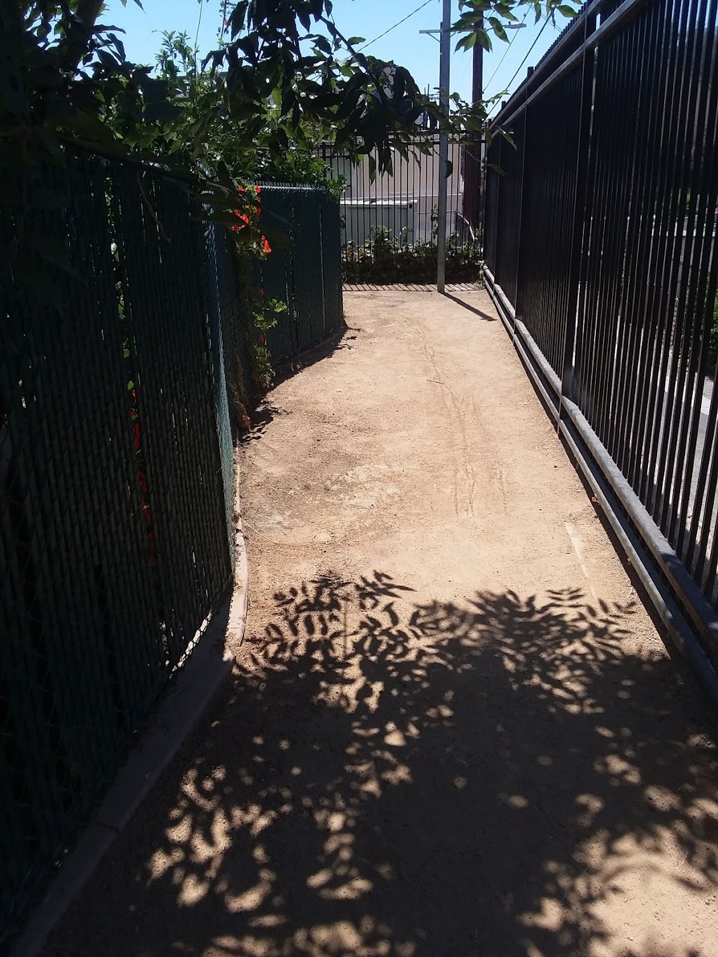 Unidad Park | Beverly Park, Los Angeles, CA 90026, USA | Phone: (213) 485-4833