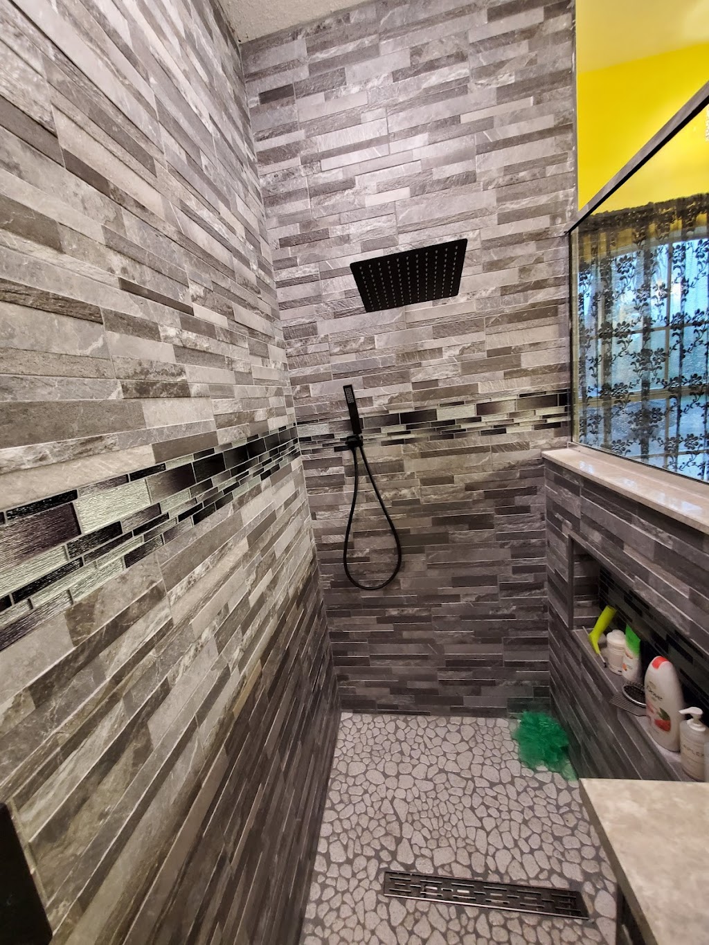 Affordable Shower & Renovation | 1493 Fawnwood Cir, Sarasota, FL 34232, USA | Phone: (941) 307-3847