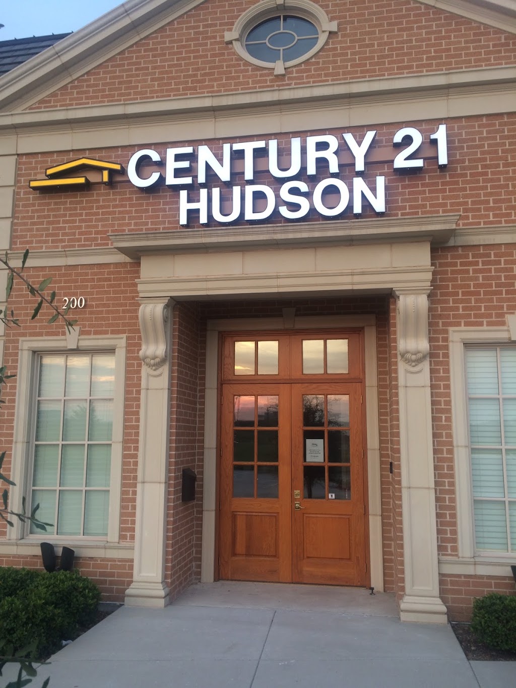 Century 21 Hudson Realtors | 7130 Preston Rd #200, Plano, TX 75024, USA | Phone: (972) 285-8855