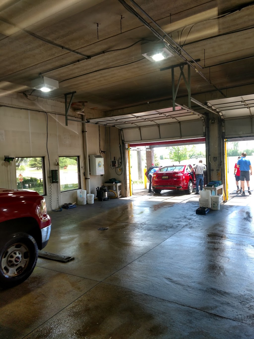 Diamond Car Wash & Detail | 39780 Five Mile Rd, Plymouth, MI 48170 | Phone: (734) 420-0011