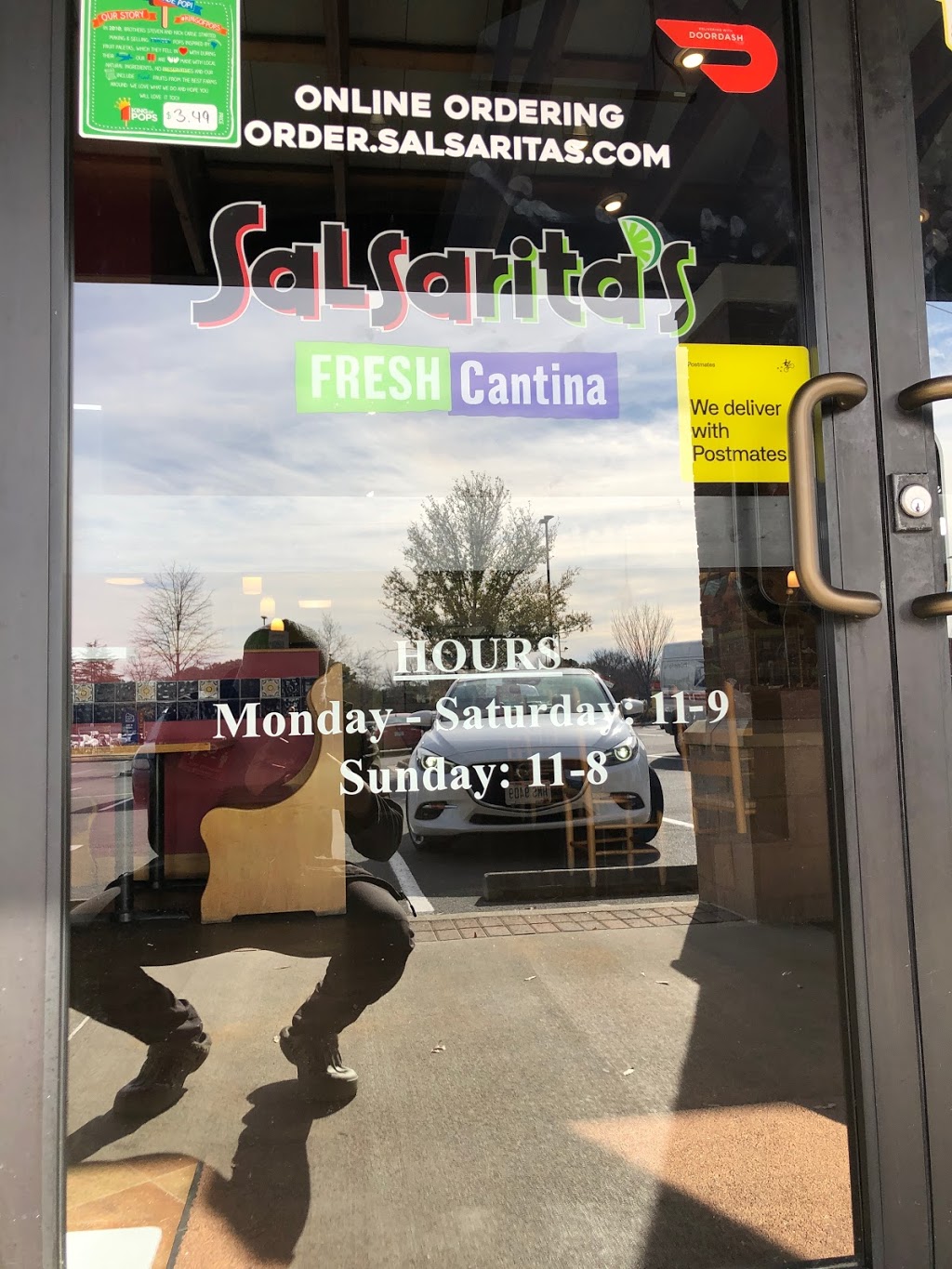 Salsaritas Fresh Mexican Grill | 8400 Park Rd, Charlotte, NC 28210, USA | Phone: (704) 643-9500