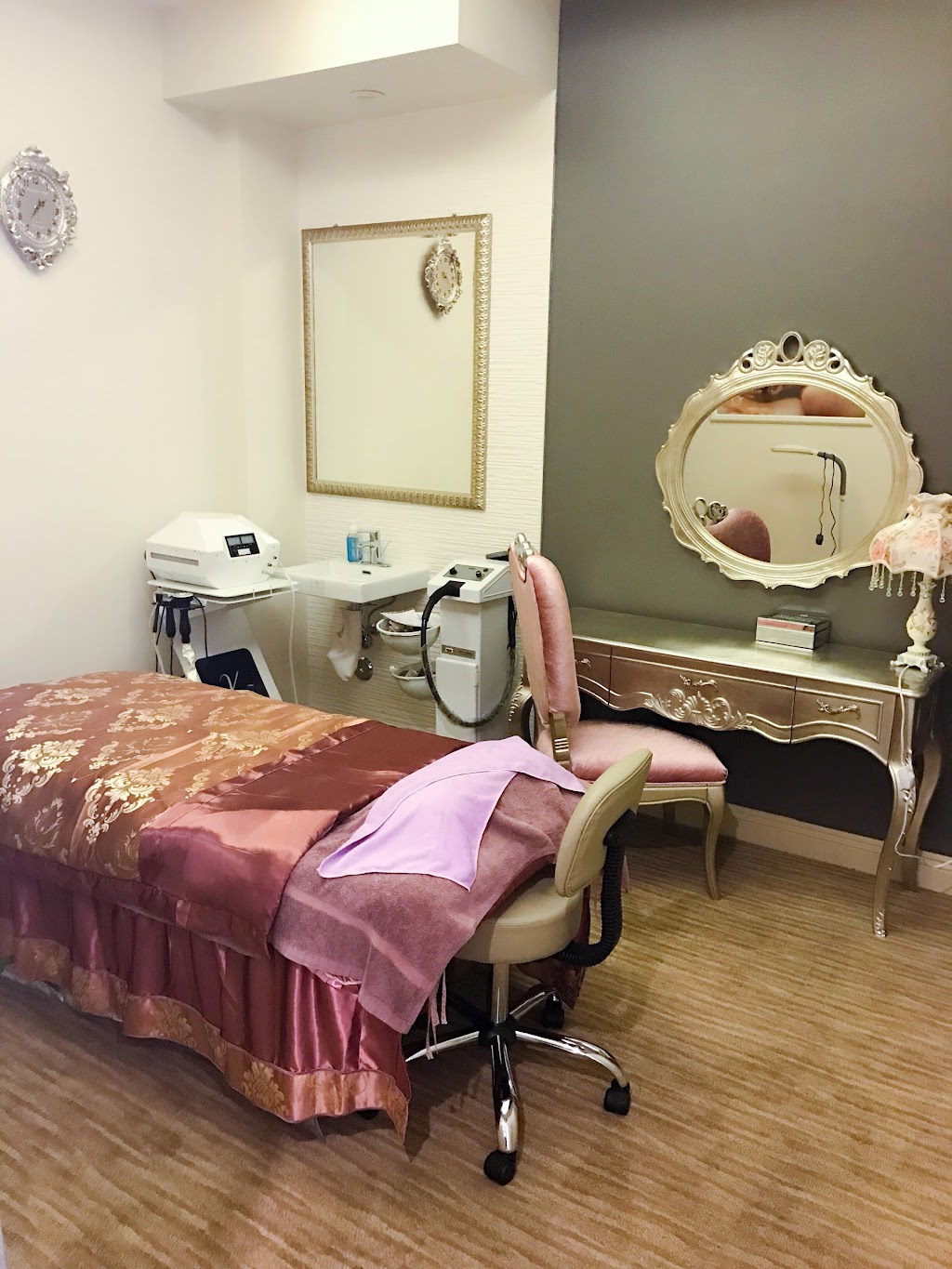 Moi Queen Spa | 1607 1/2 S Azusa Ave, Hacienda Heights, CA 91745, USA | Phone: (626) 560-5086