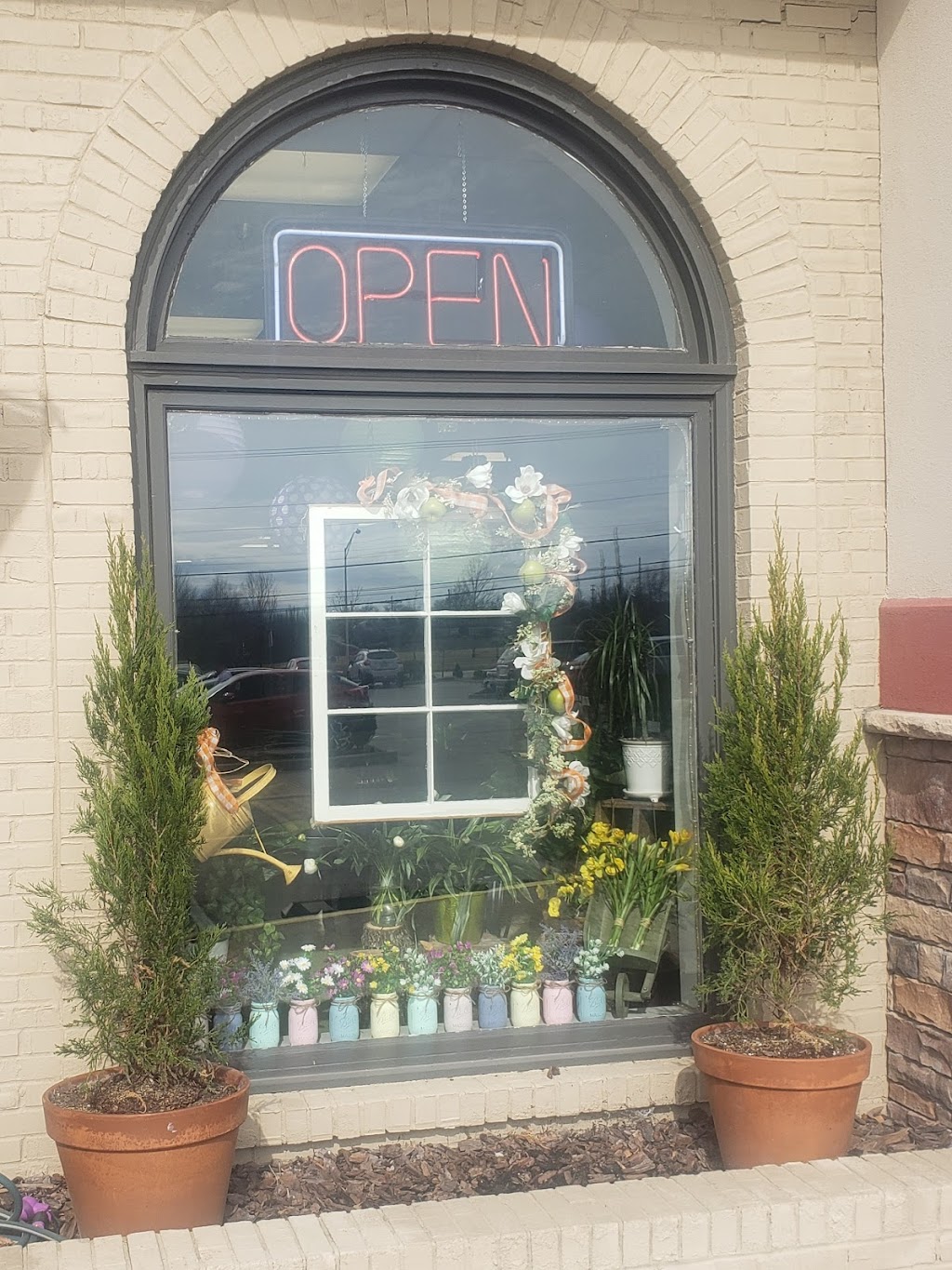 Bella Blooms Florist and Gifts | 3101 Clays Mill Rd #105, Lexington, KY 40503, USA | Phone: (859) 272-0445