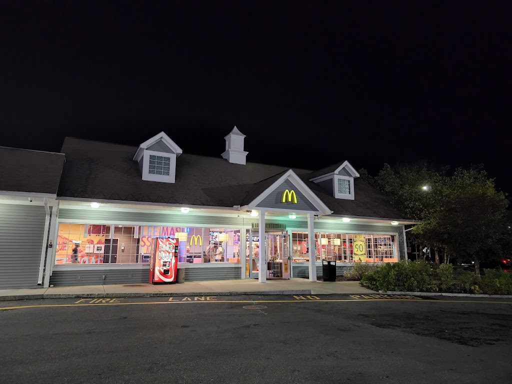 Lee Service Plaza Westbound | 9W Massachusetts Turnpike, Lee, MA 01238, USA | Phone: (857) 368-4636