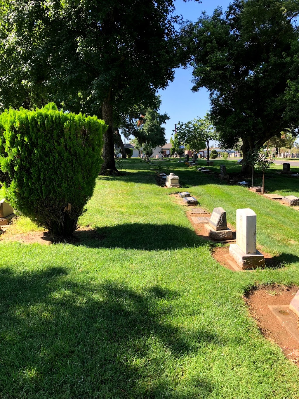 Roseville Cemetery | 421 Berry St, Roseville, CA 95678, USA | Phone: (916) 783-3131