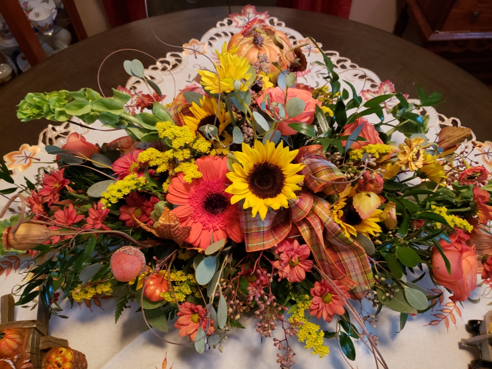 Off The Wall Florist | 10704 Tesshire Dr, St. Louis, MO 63123, USA | Phone: (314) 842-0888